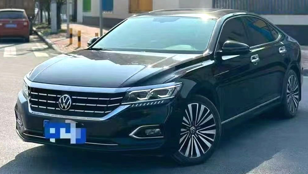 大众帕萨特 2.0TSI 330TSI 精英版 自动挡