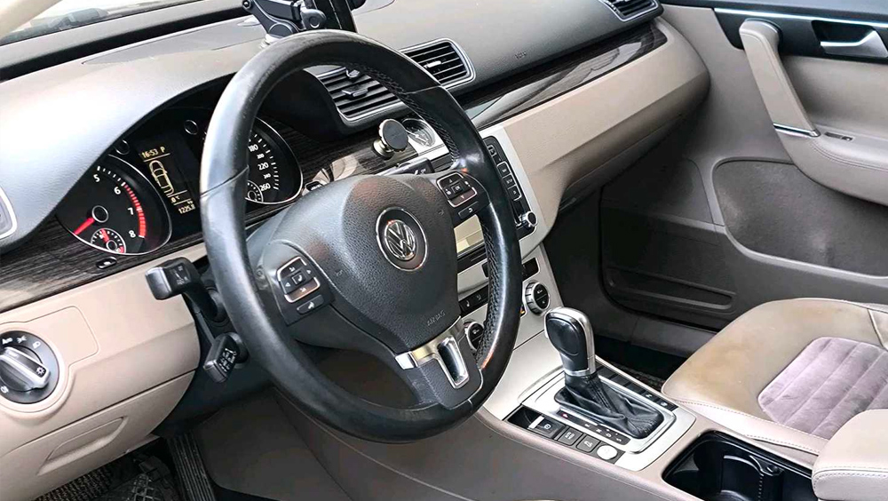 2012款 大众迈腾 1.8TSI 尊贵版 自动挡-2