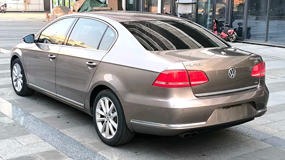 2012款 大众迈腾 1.8TSI 尊贵版 自动挡-4