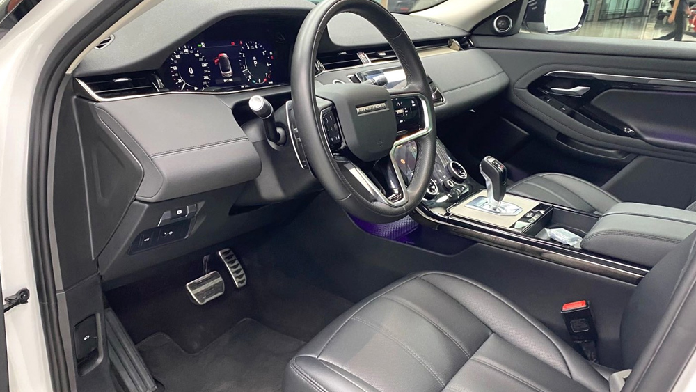 路虎揽胜极光L 48V 2.0T 249PS R-Dynamic SE 豪华版 自动挡-1