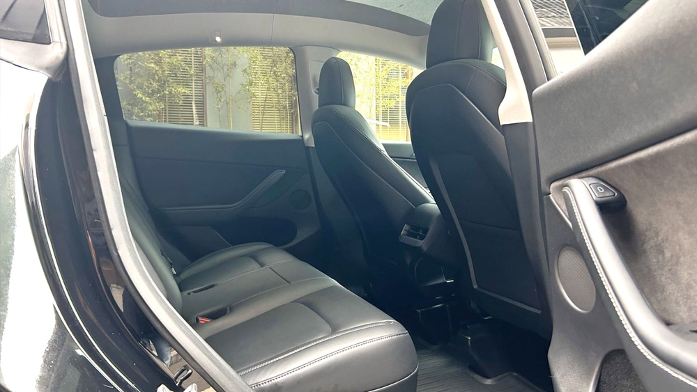 特斯拉 Model Y 标准续航后驱版 自动挡-1
