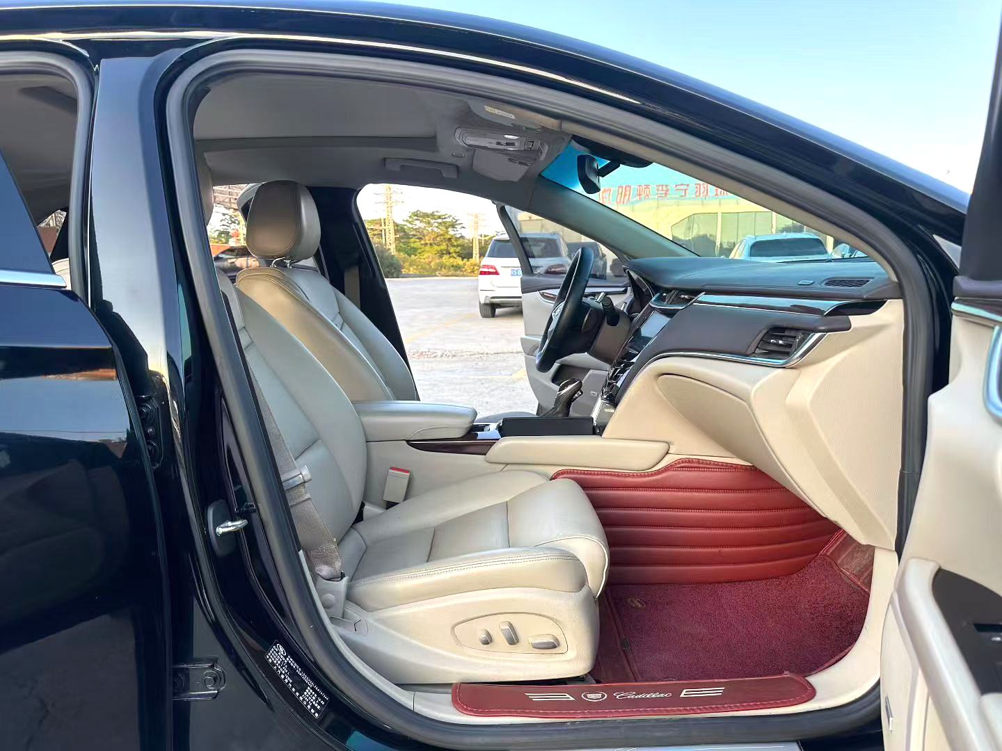 凯迪拉克 2016款 XTS 2.0T 28T 豪华型 批发价5.68万-1