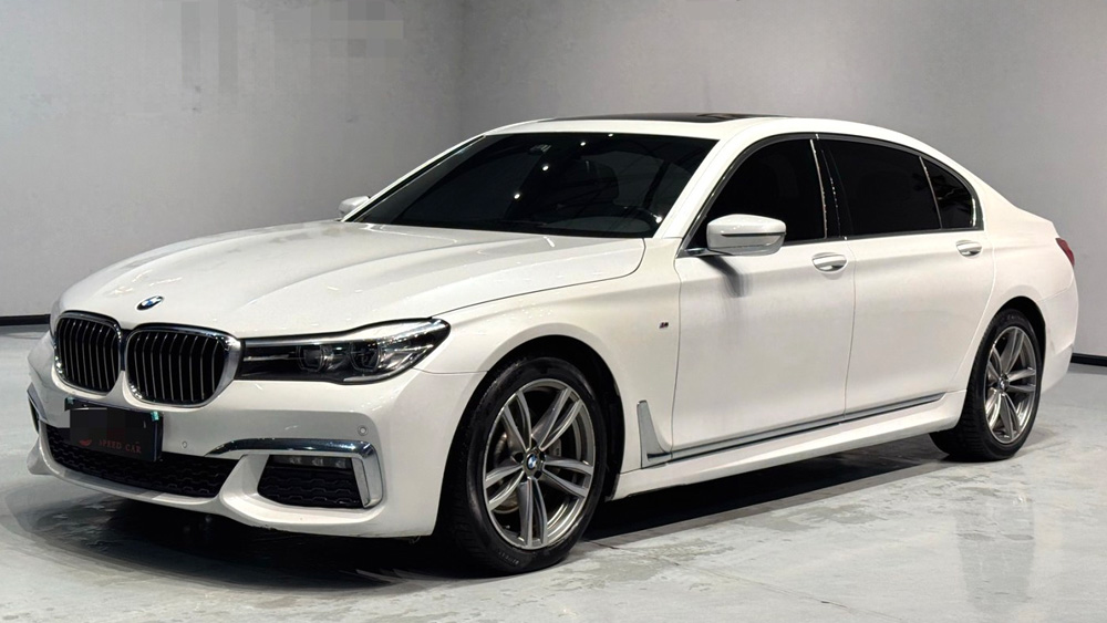 宝马7系 730Li 2.0T 领先型 M运动套装 自动挡